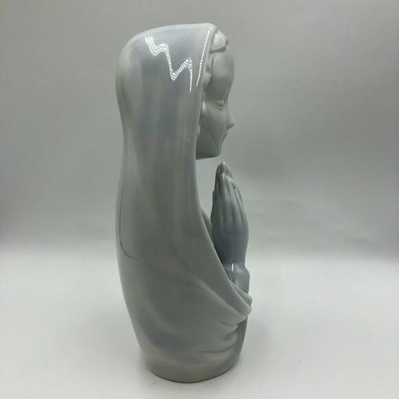 Vintage MCM Praying Virgin Mary Madonna Figurine Blue White Religious Dé… - Picture 3 of 14